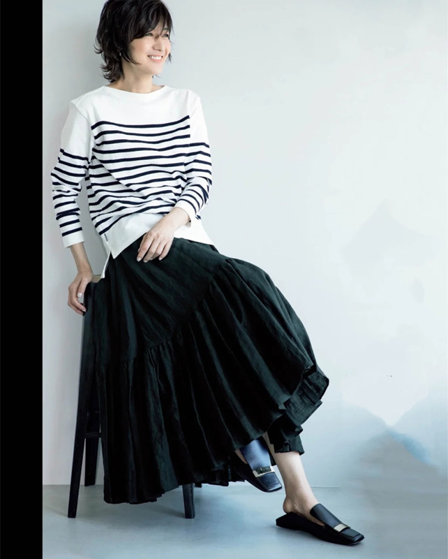 鞋子搭裙子显脚小乐福鞋,棕色格子学院风连衣短裙配乐福鞋