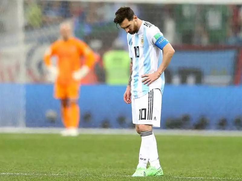 梅西带领平民球队赢得大力神杯,独步天下梅西传