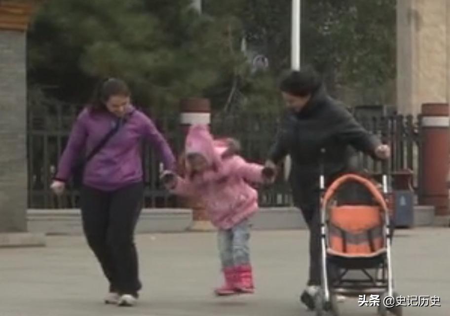 俄罗斯女孩中医治腿,俄罗斯女孩不会走路被中医治好