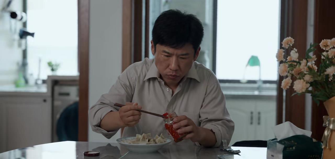 明明演技烂，还被硬捧成实力派，2023刚开年，这6位演员就露了馅