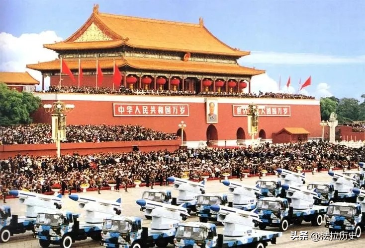 告别了“梓涵”时代，新一批“怪名”来袭！老师：别再整活了