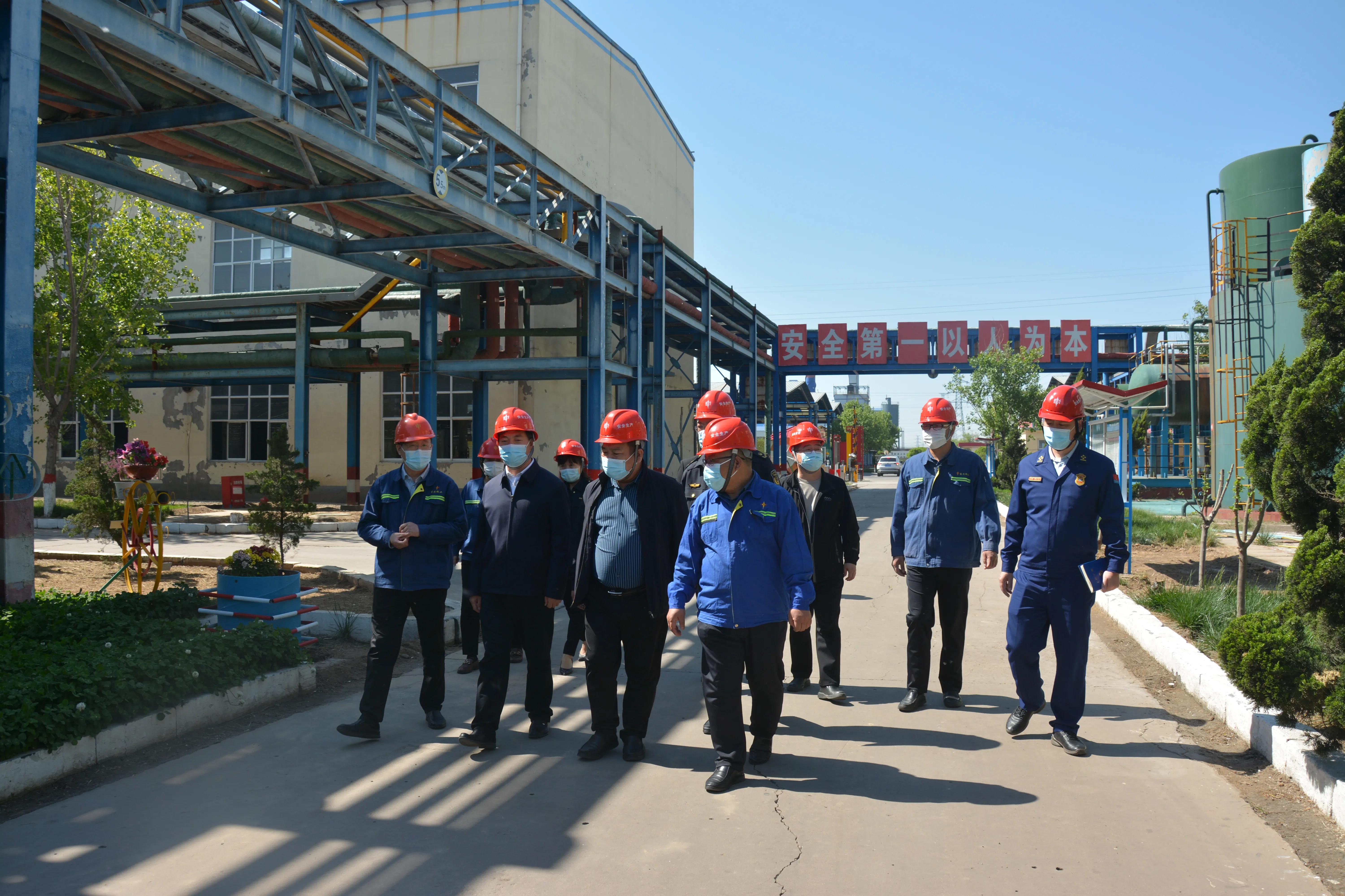 东光县宋吉利怎么样,东光县长宋吉利慰问革命老战士