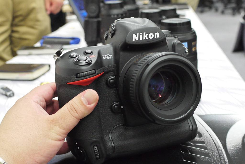 目前单反相机哪一款最好,目前值得买的单反相机