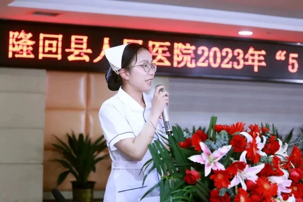 发展护士队伍改善护理服务演讲稿,发展护士队伍改善护理服务黑板报