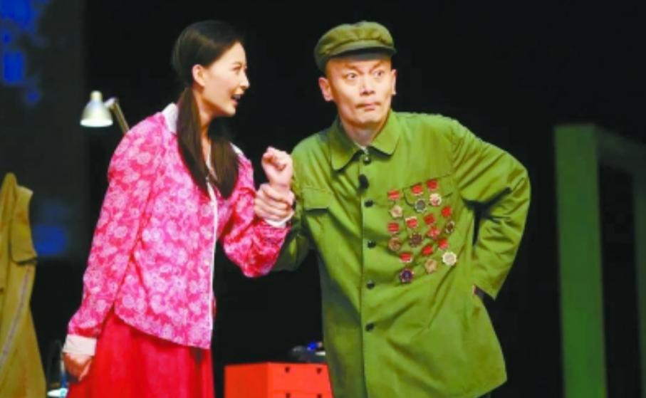 *子骗**靠造假混进中央做官，还娶到美女翻译，最后因吹牛暴露身份