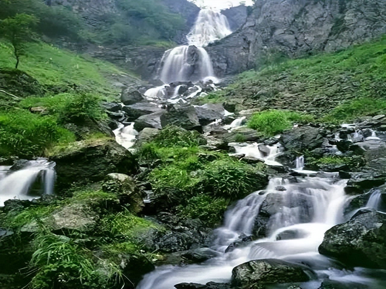 长白山北景区和南景区哪个更好玩,长白山选西景区还是北景区