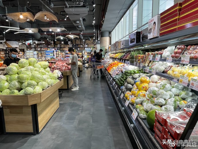 参访中东地区最大华人零售集团“温超”总部，供应20万华人口粮