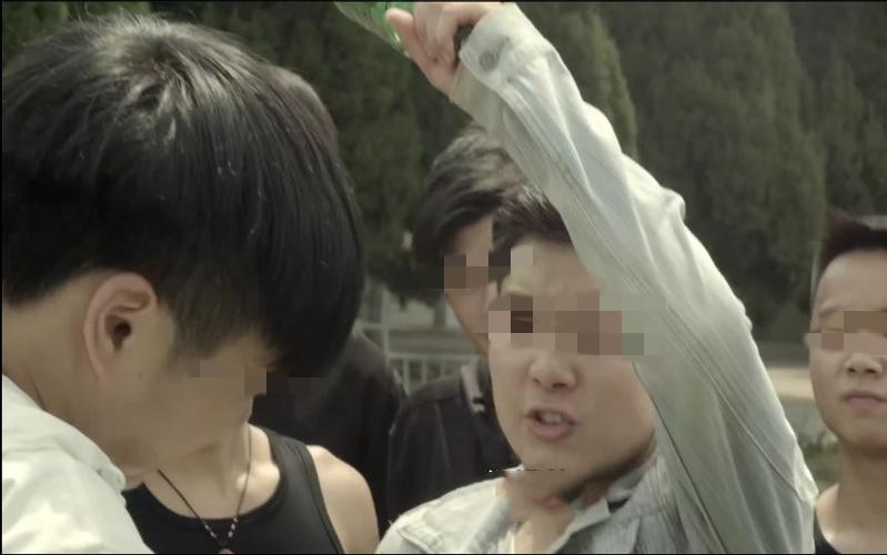 05年广东警察遭枪杀，为何群众放鞭炮庆祝，更有万人替凶手求情？