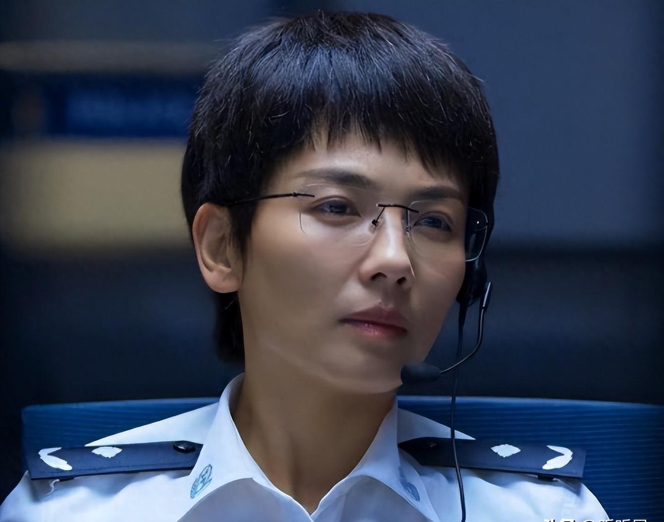 明明油头粉面，却偏要尬演警察，这6位女星演的刑警，真让人难受