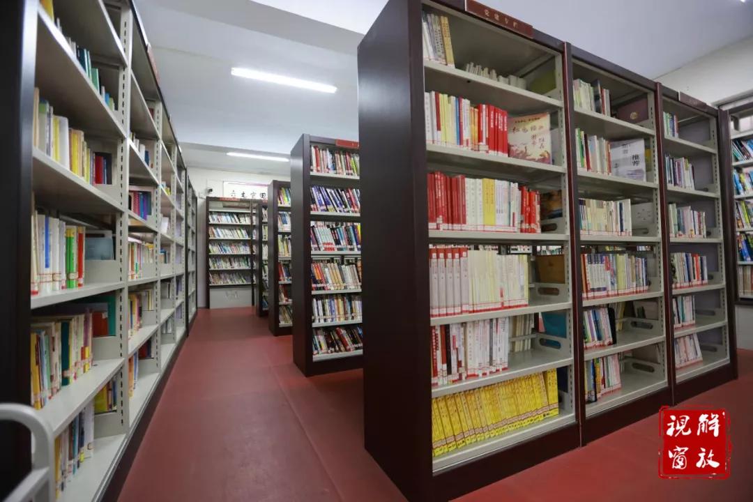 五一广场适合打卡的图书馆,五星步行街图书馆