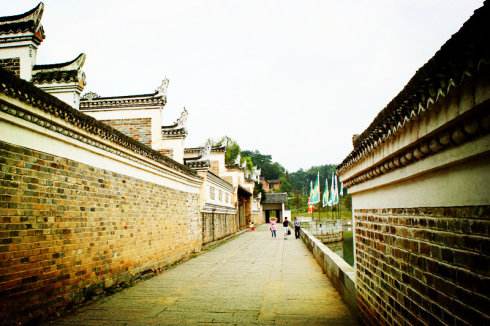 湖南惊现黄金水宝瓶,一男子挖到一宝瓶鉴定后价值不菲