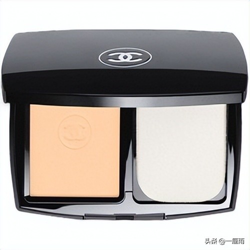 如何使用粉饼打底妆,粉饼上底妆不卡粉的步骤