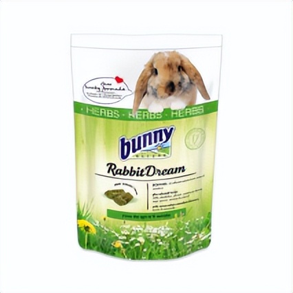 养殖兔用什么兔粮最好养,养兔经验分享兔粮一次喂多少