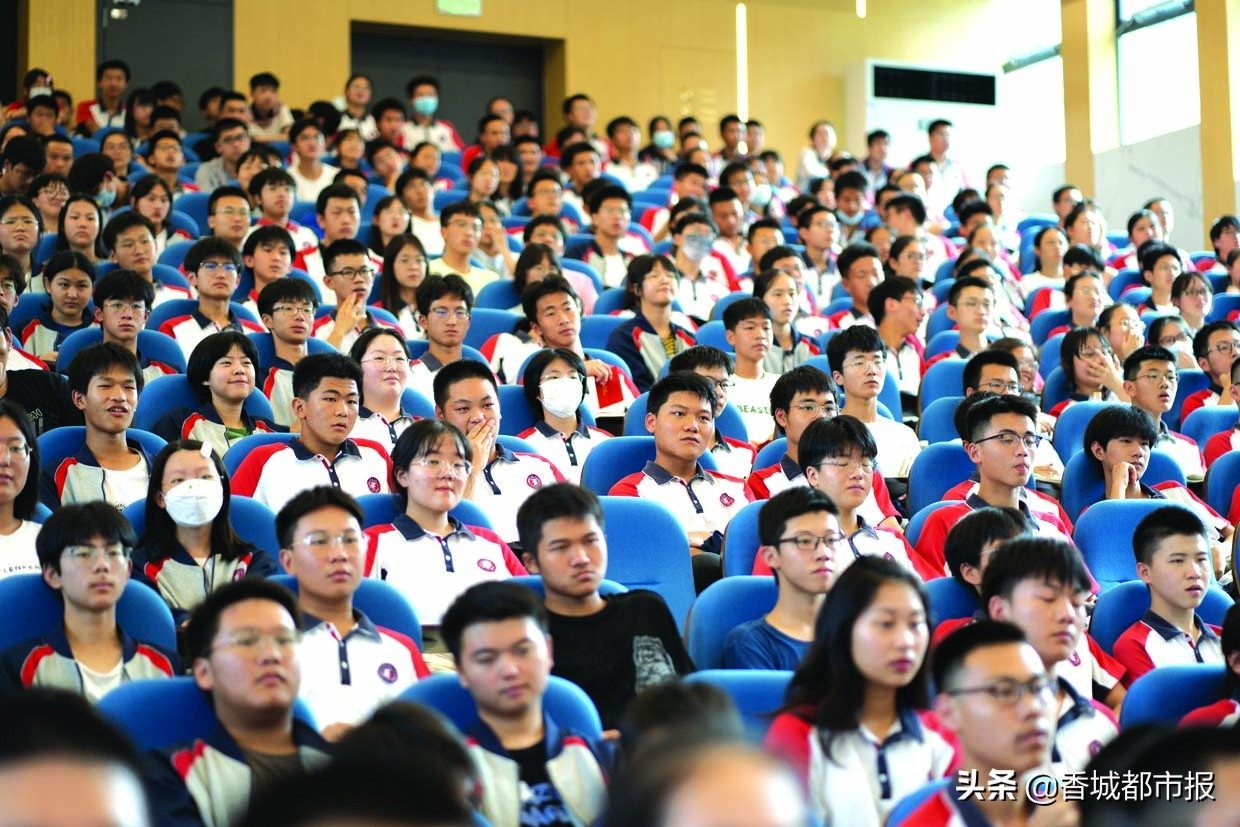 鄂高举行2023届高三启航仪式“高三，我们来了！”