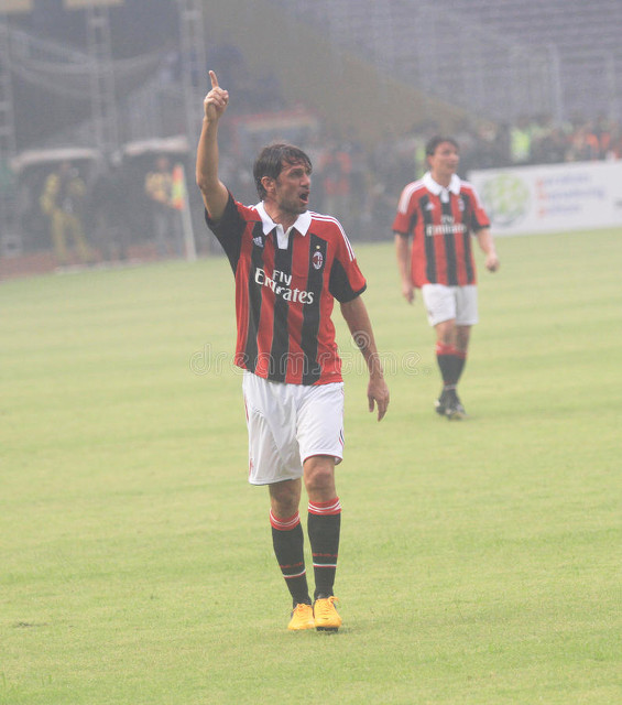 ac米兰解雇安切洛蒂,米兰解雇马尔蒂尼日期