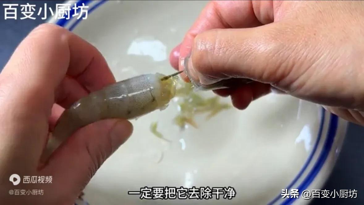 大虾的家常做法油焖大虾多久会熟,大虾这样做太香了不用水煮不用蒸