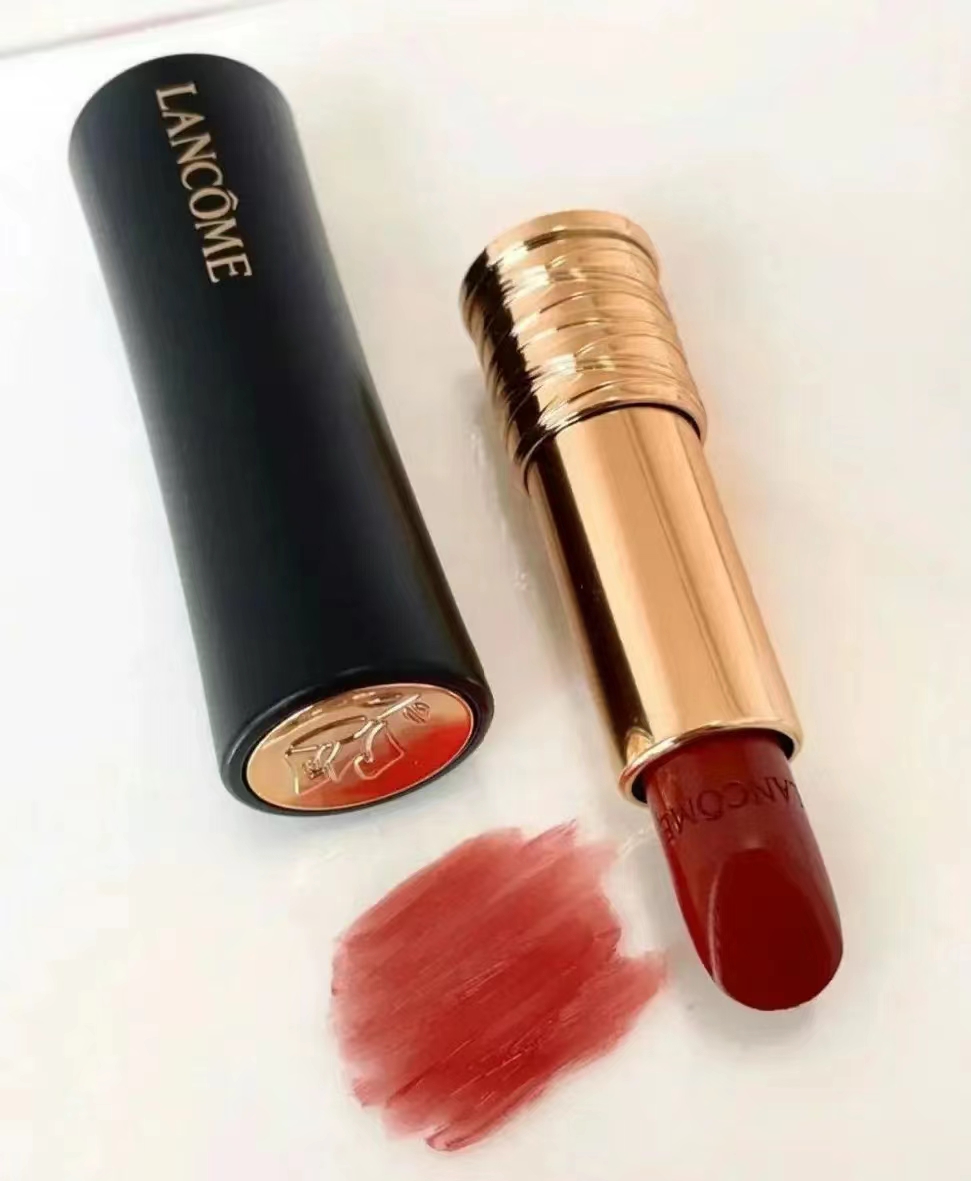 兰蔻小蛮腰的口红logo会掉漆,兰蔻小蛮腰口红295包装上的字母