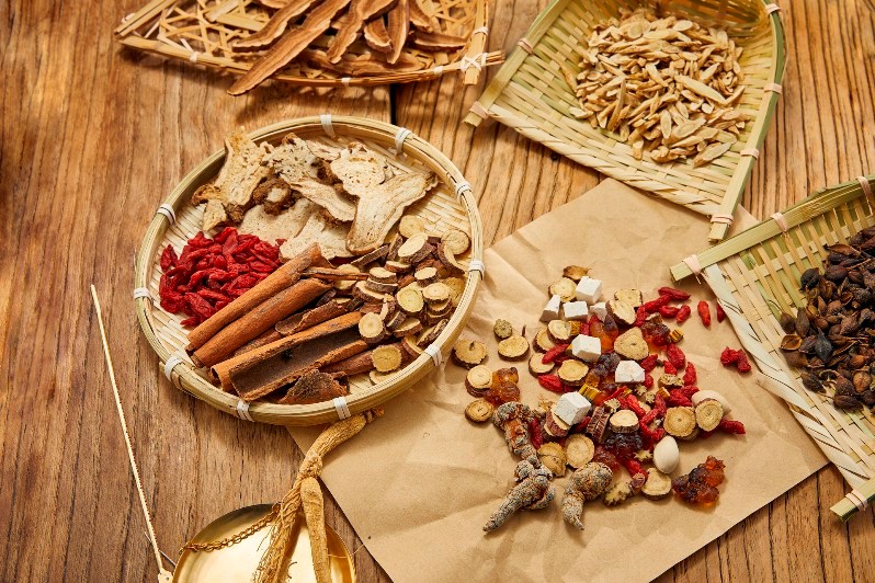 湿热下注男性前列腺炎吃什么中药,尿频尿急前列腺炎中医