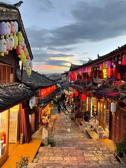 旅游攻略国内推荐3到4天云南路线,云南4天旅游全攻略自由行