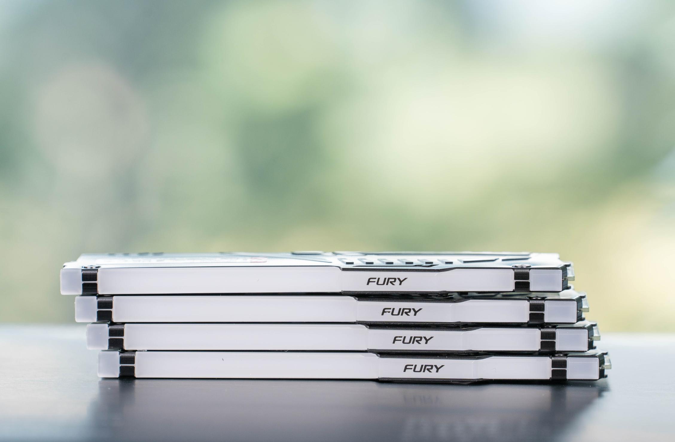 跪完榴莲后，继续来说3万块的电脑，或许只是升级了个寂寞？