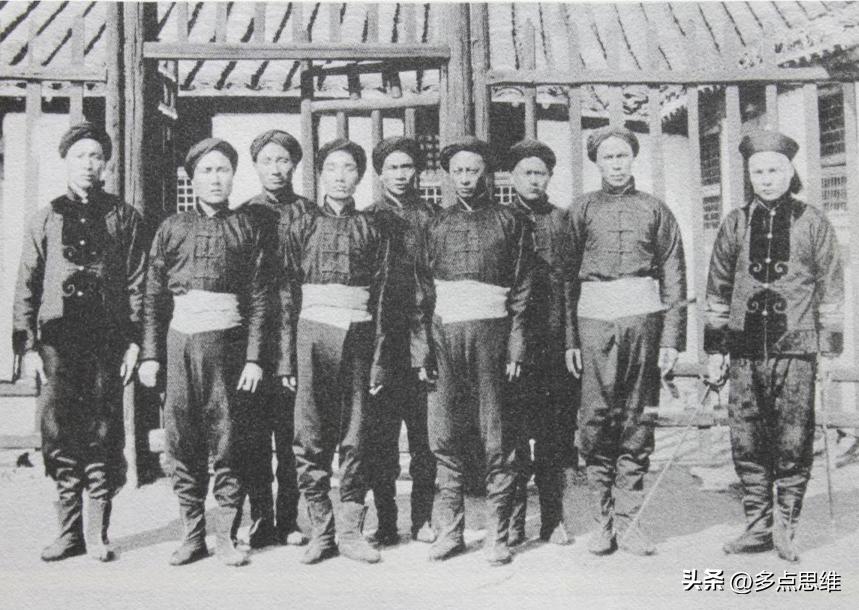 晚清新军军装变化,19世纪晚清时期清军军服变化