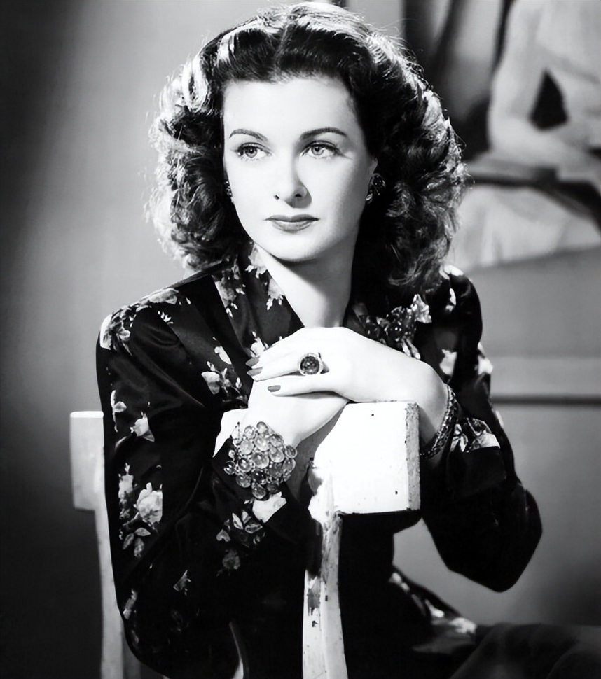 从道具物走向总体装置,什么是电影中的“新物质性”与装置艺术?