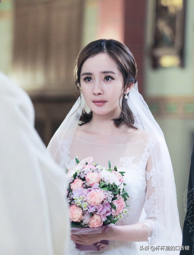 杨紫白鹿礼服图片,杨紫关晓彤刘亦菲程潇白鹿祝绪丹