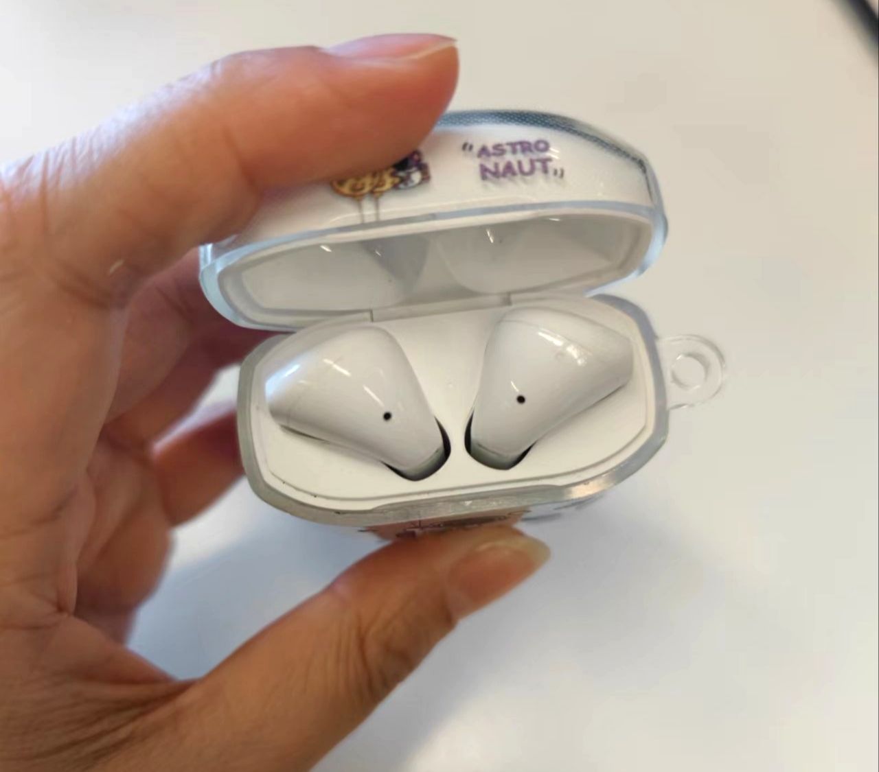 项圈蓝牙耳机和无线耳机哪个好用,运动耳机和无线蓝牙耳机哪个好