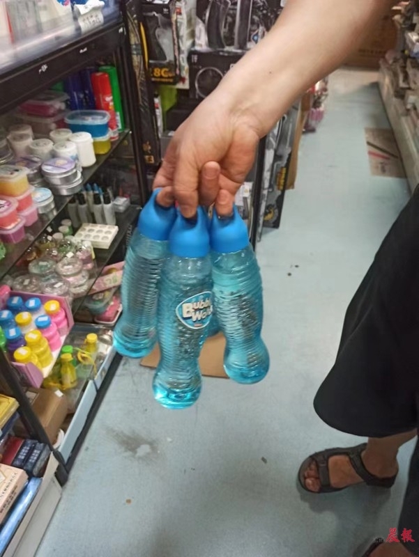 小孩误食网红泡泡机的泡泡水,小孩误食泡泡机的泡泡水