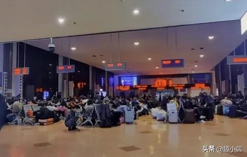 杭州“打工人被宝奶奶辞退”为何还能笑着面对？五一没了双倍工资