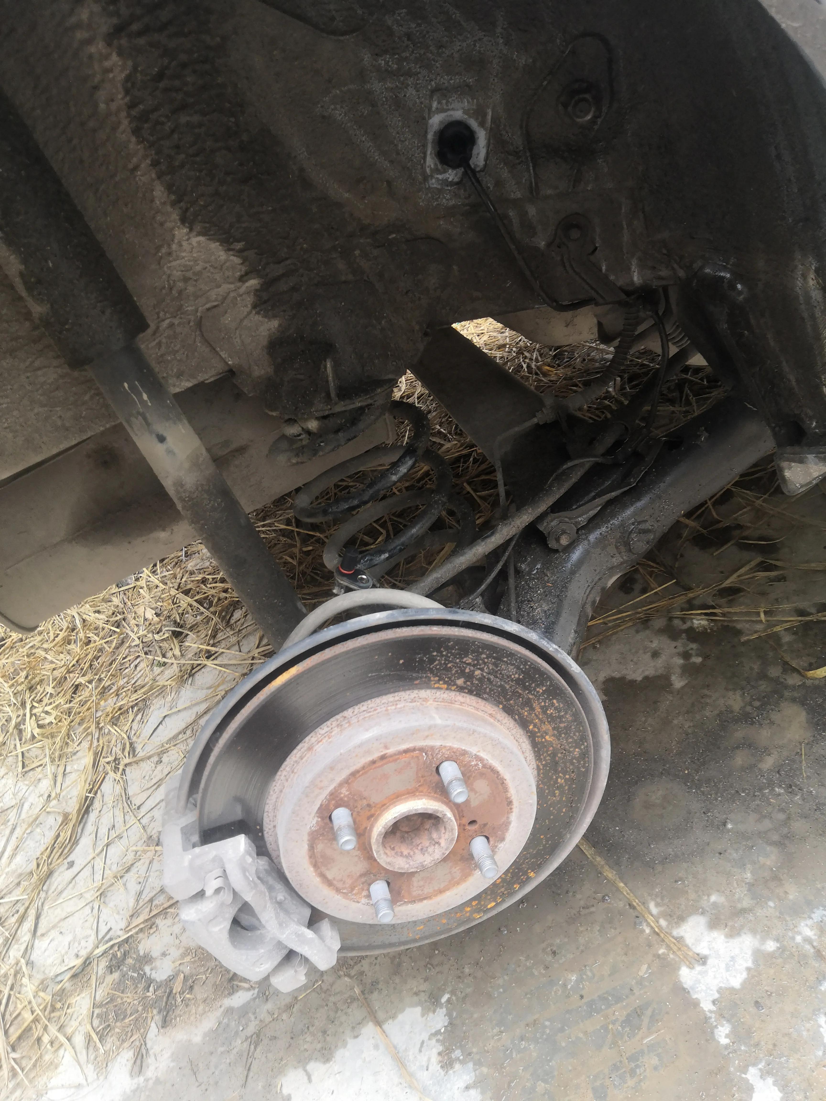 途观abs故障灯亮怎么回事,abs和发动机故障灯同时亮