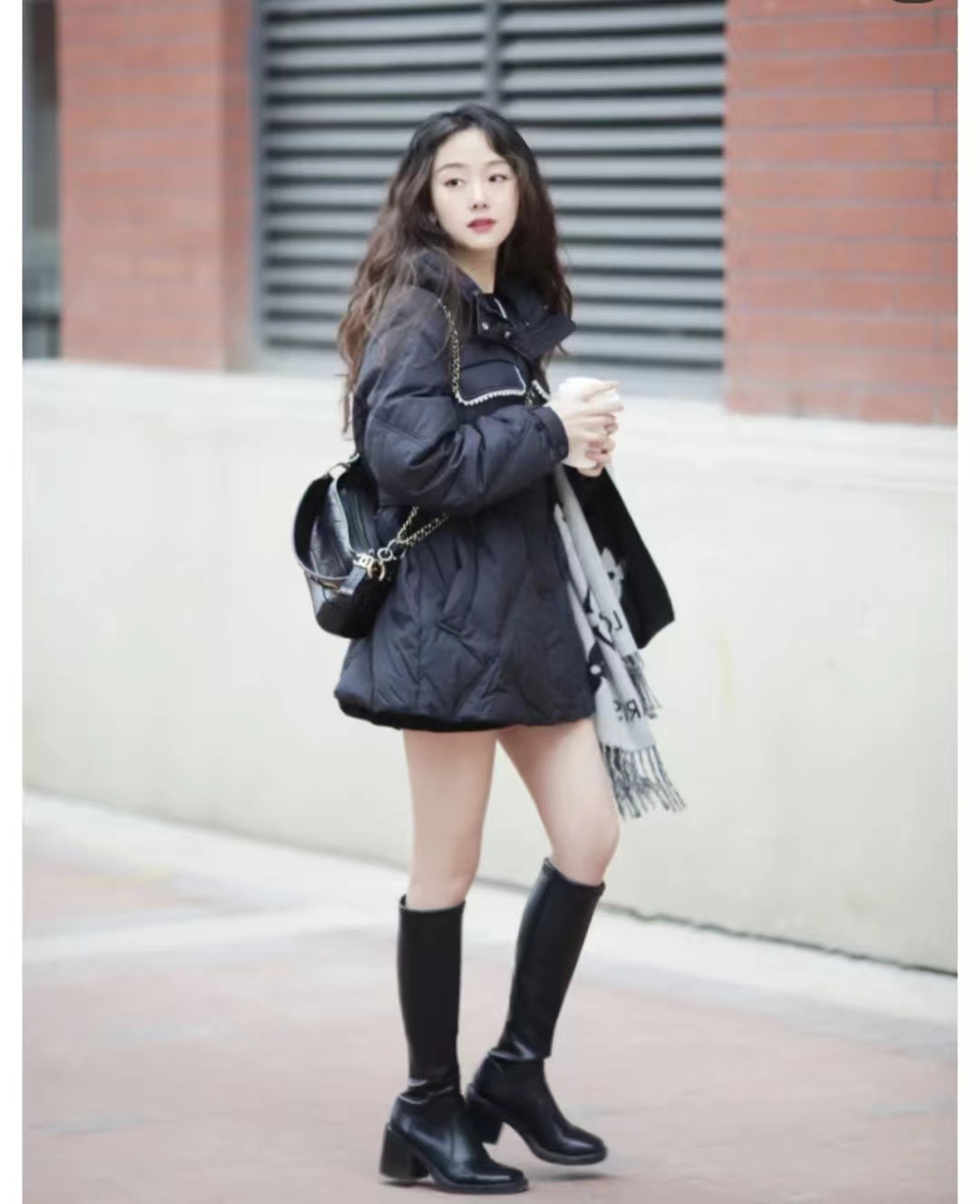 羽绒服搭配什么衣服保暖又好看,羽绒服的穿搭秘籍有哪些