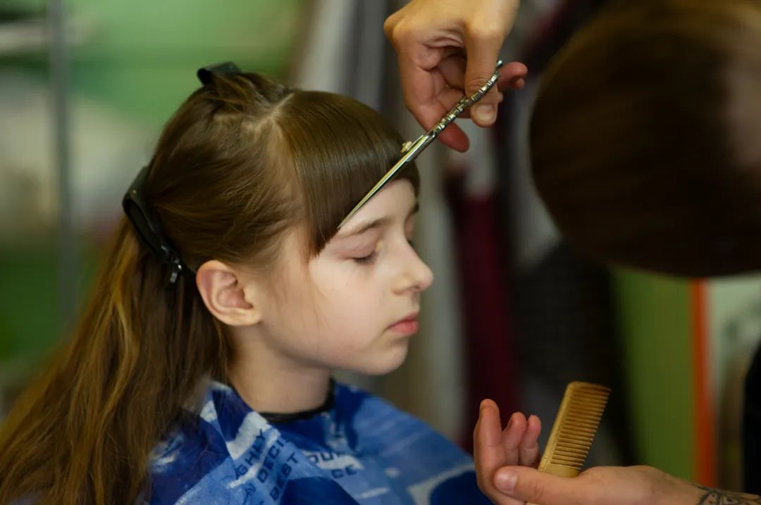 八字刘海英文怎么说,刘海英文名怎么读