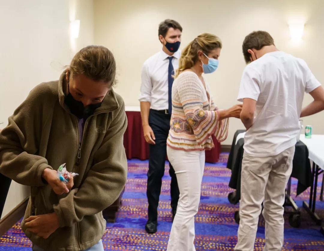 特鲁多个人图片,特鲁多贺新年