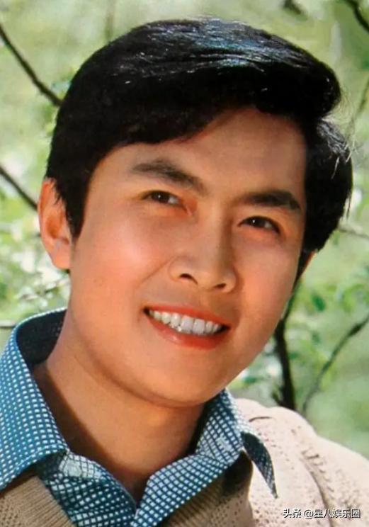 年近六十还离婚的八位男星,出名后离婚的男明星