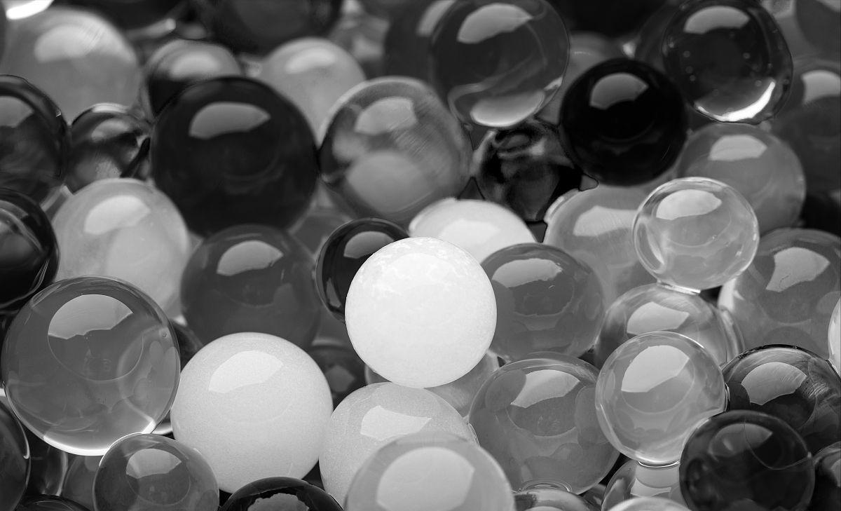 银离子浸渍海藻酸盐及其抗菌性能