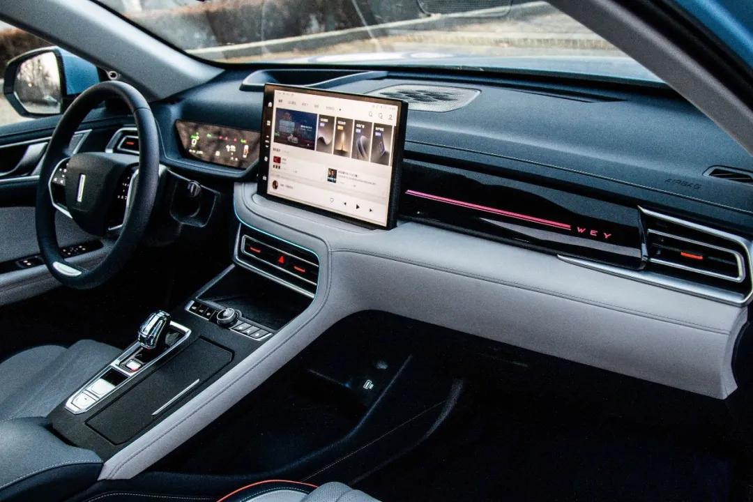 玛奇朵是插电混动版吗,玛奇朵插混版油耗