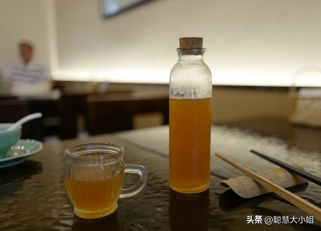 去这条充满松弛感的“小马路”，慵懒地溜达一天才是正经事