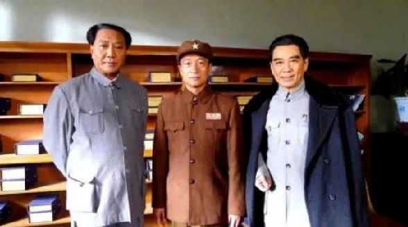 他是少将之首,毛主席为其改名,彭德怀:评他少将我顶多也就中将