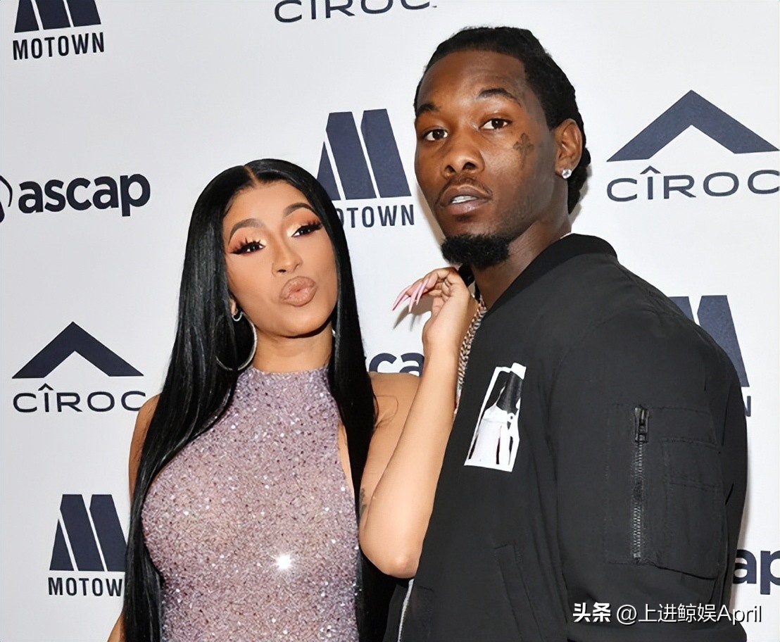 不穿*裤内**，秀棉条？美国女星CardiB，彻底揭开了无限自由的遮羞布