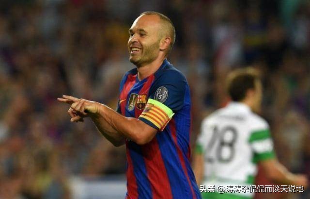 足球场上哪个位置的球员最重要,足球场上每个位置对应几号位