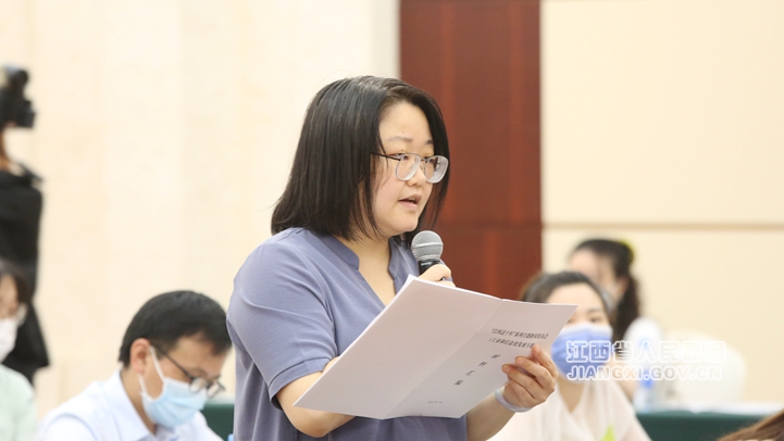 “江西这十年”系列主题新闻发布会（工业和信息化发展专题）在南昌举行