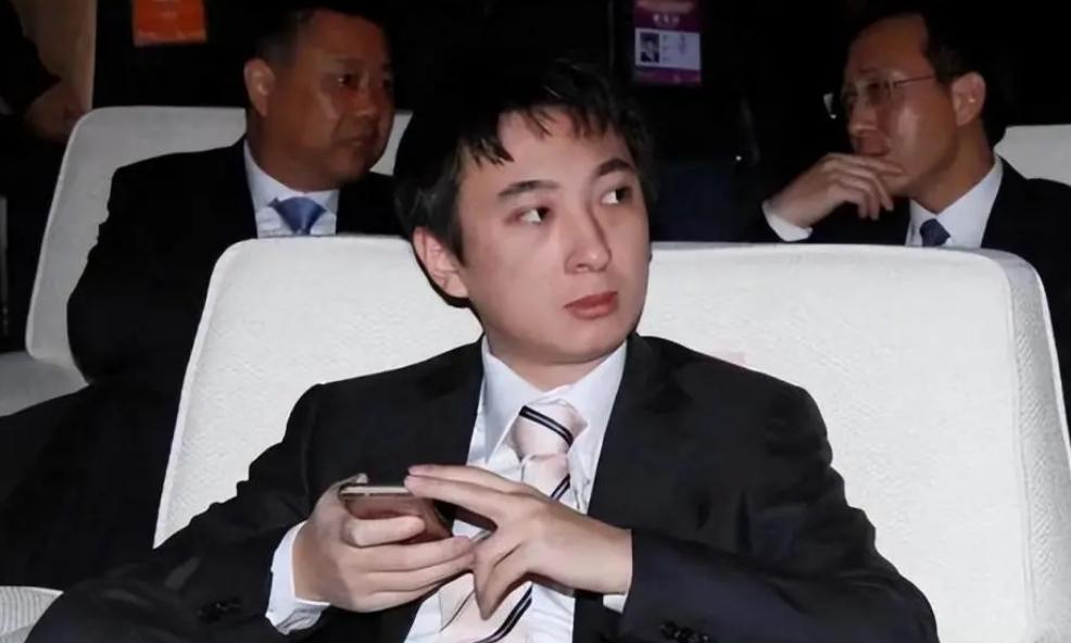 王校长打人应该怎么判,王校长打人犯了什么罪