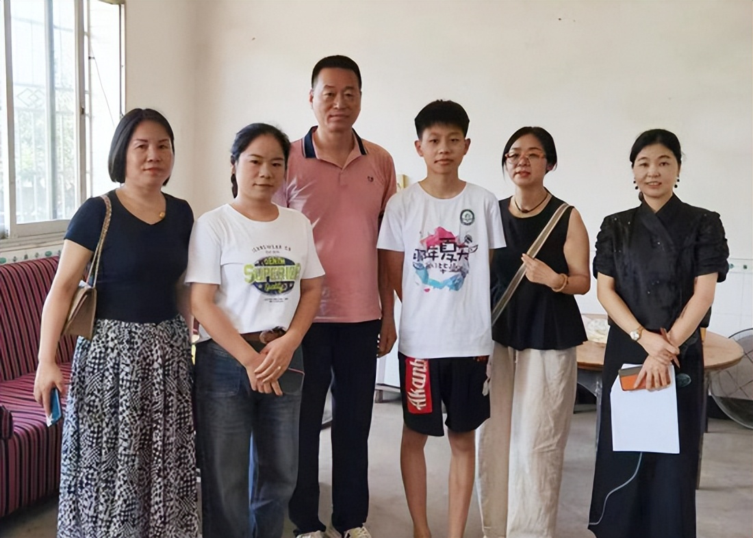 常德市装饰建材行业协会：走访调研贫困学生，温情关怀暖人心