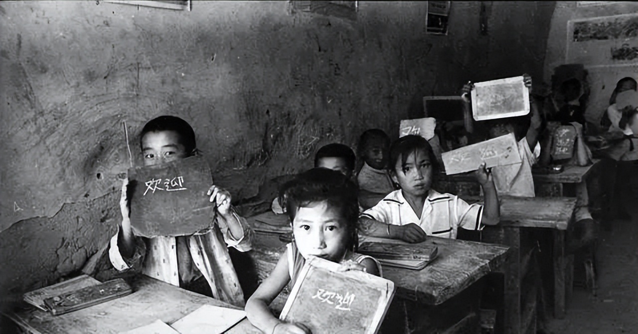 大眼睛女孩苏明娟100字人物事迹,安徽女孩苏明娟近况