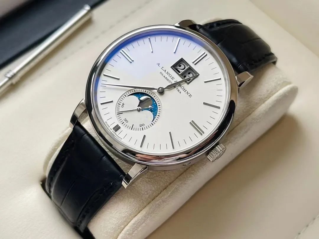 劳力士迪通拿跟爱彼,爱彼与劳力士迪通拿