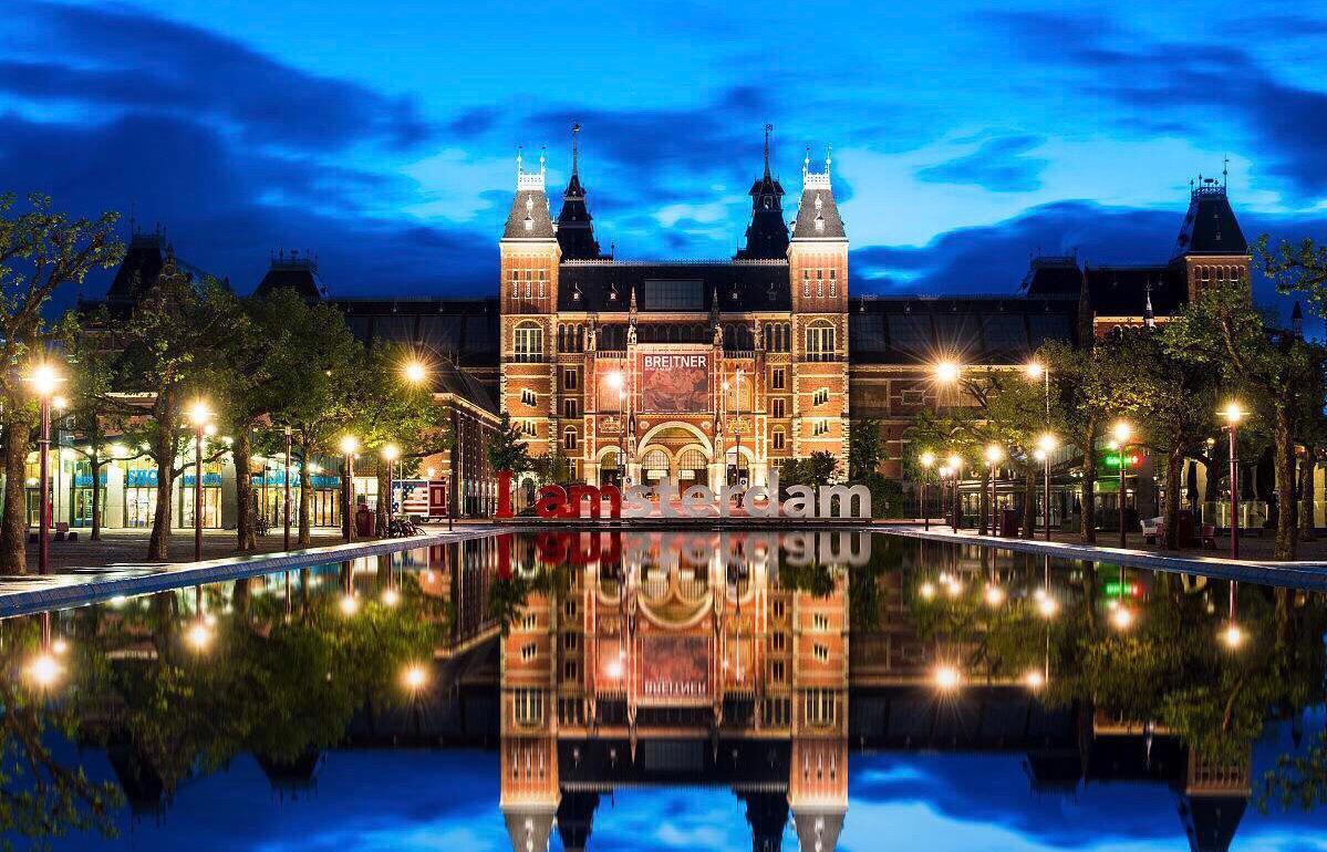 荷兰女性第一次来中国,荷兰女性走在大街上视频