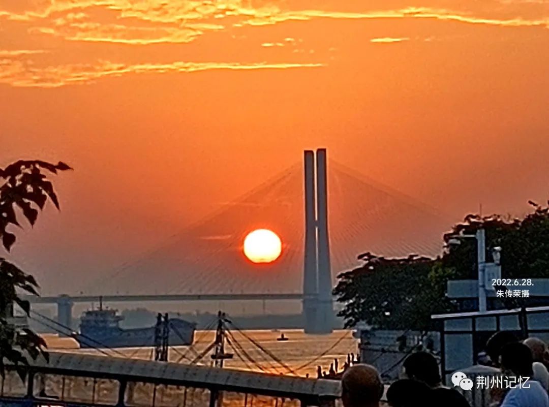 荆州新建两座长江大桥,荆州长江大桥的真实事件