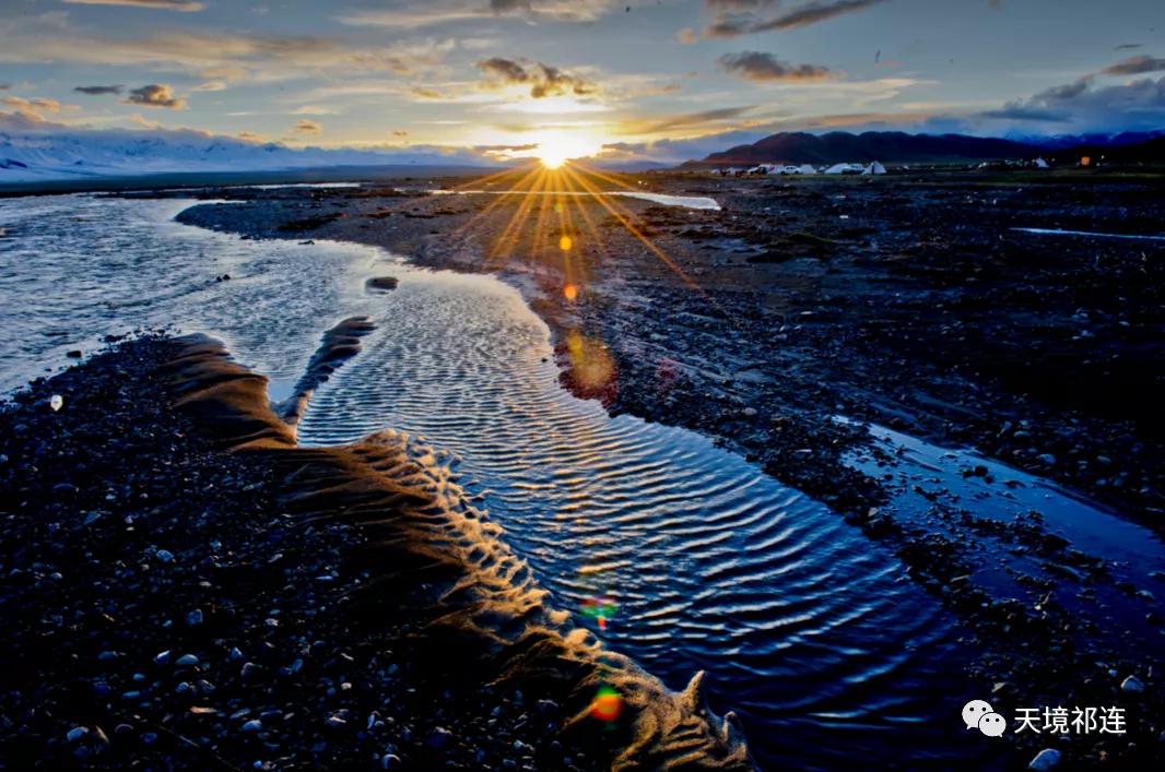 青海祁连山哪个位置最好,祁连山为什么一面森林一面草原