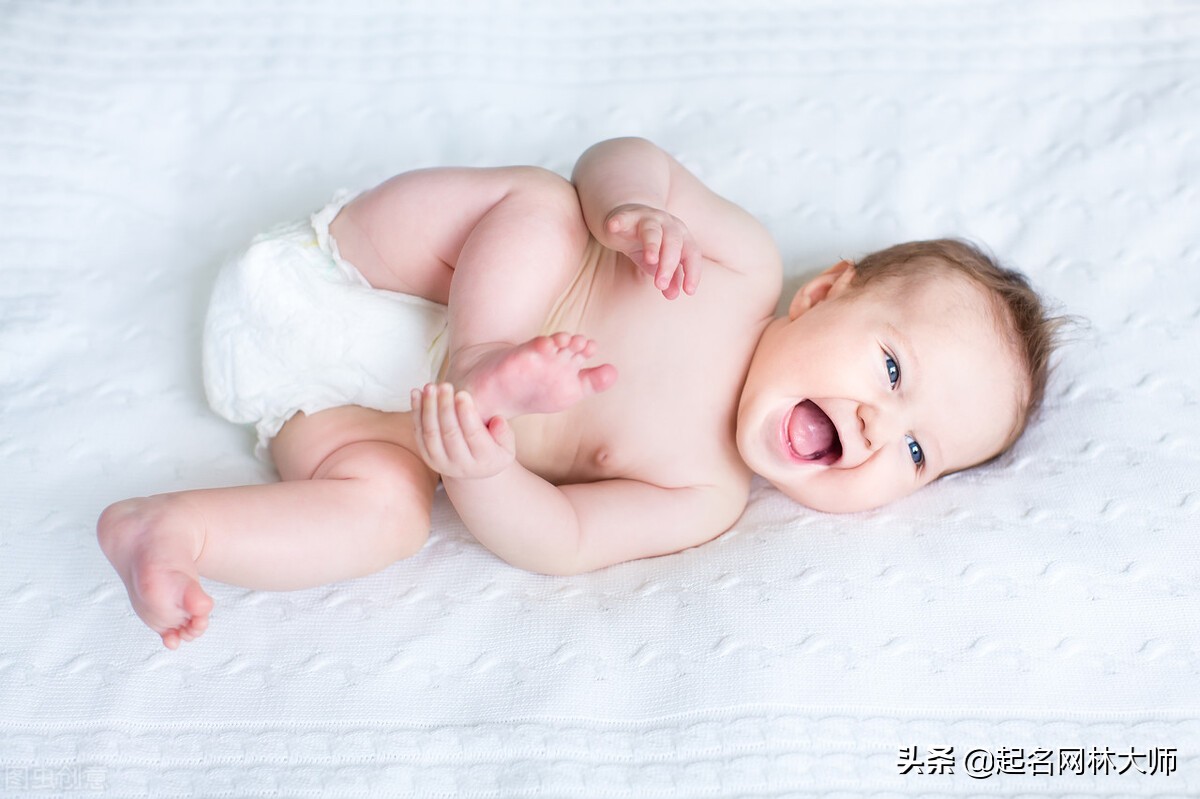 有王有水的虎宝宝名字女,姓王属虎女孩取什么名字好